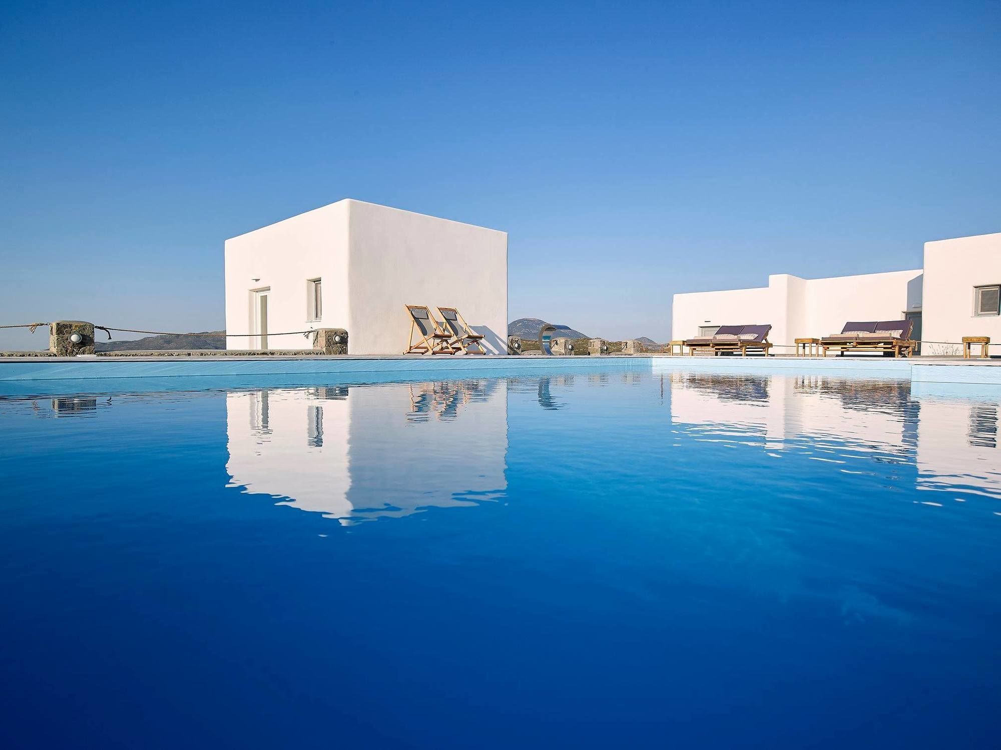 Lithos Luxury Rooms (Adults Only) Adamantas  ภายนอก รูปภาพ